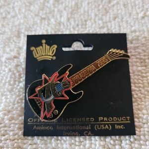 Vintage Aminco Philadelphia 76ers NBA Souvenir Guitar Pin